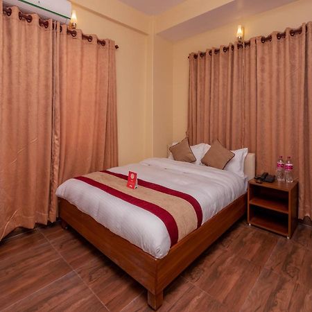 Oyo 253 Hotel Pinnacle Pokhara Exterior foto