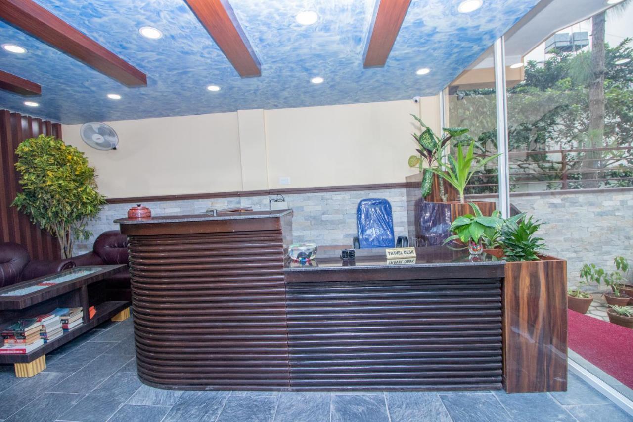Oyo 253 Hotel Pinnacle Pokhara Exterior foto